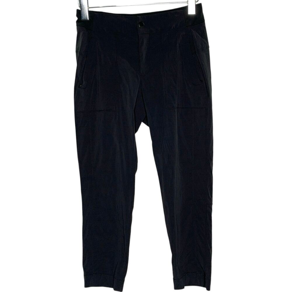Athleta 4 Womens Trekkie Cropped Hiking Pants Travel Tapered Gray Gorpcore
